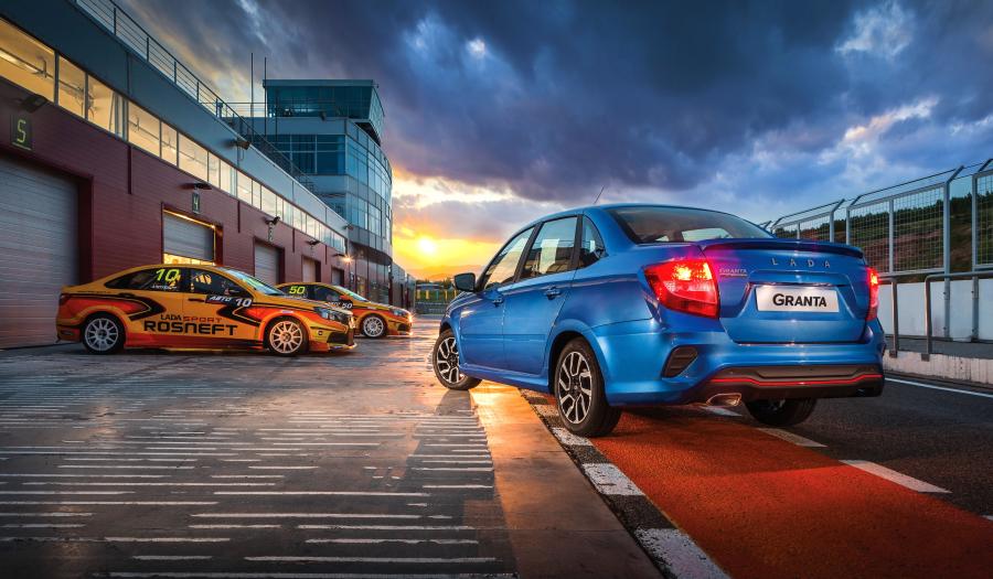  Lada Granta Drive Active 2019 года  (фото 4 из 40)